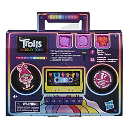Trolls DreamWorks Tiny Dancers Friend Pack with 2 Tiny Dancers Figures, 2 Bracelets, and 10 Charms, Toy Inspired by The Movie World Tour