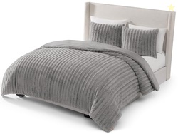 UGG Kenzie Full/Queen Comforter Set with 2 Pillow Shams Plush Faux Fur Bedding Soft Warm Down Alternative Comforter Washable Hypoallergenic Fluffy Blanket Set for Bedroom, Full/Queen Size, Seal Grey