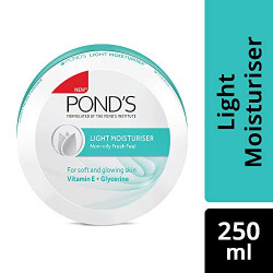 Pond's Light Moisturiser, 250ml
