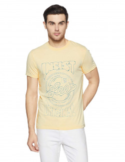 Levi's  Mens Shirts & T-shirts at Flat 40% OfF