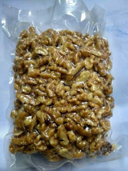 ENGLISH NUTS Walnut KERNLES Quarter Giri Without Shell 1 KG