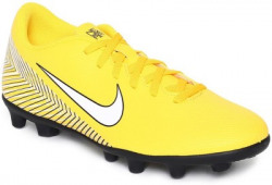 Nike Vapor 12 Club Njr Mg Football Shoes For Men(Yellow)