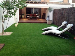 Kuber Industries PVC Grass Balcony Carpet - 78"x36", Green