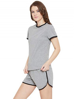 Women's Pyjama Set @ 189