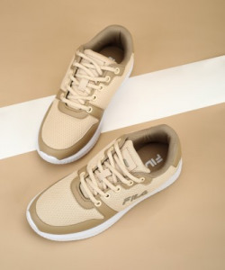 FILA STROMA Running Shoes For Women(Beige)