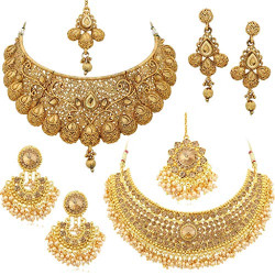 Sukkhi Glamorous LCT Gold Plated Wedding Jewellery Pearl Choker Necklace Set Combo For Women (CB73381_D2)