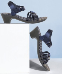 Paragon Women Black Heels