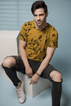 RIGO Tie & Dye Men Round Neck Yellow T-Shirt