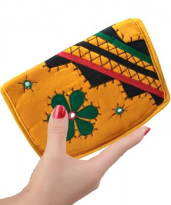 Handbags & Clutches Upto 94% Off 