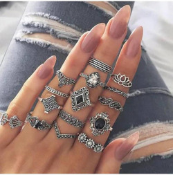 Silver Plated 15 Pcs Vintage Floral Designs Plushy Ring Set For Women & Girls Alloy Silver Plated Ring Set