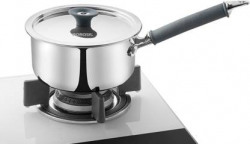 BOROSIL Cookfresh Tri-ply Sauce Pan 18 cm diameter with Lid 2.2 L capacity(Stainless Steel, Induction Bottom)