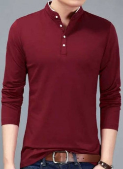 Men Solid Mandarin Collar Maroon T-Shirt