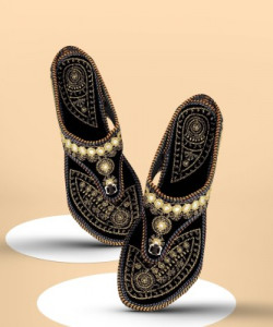 AMAZING WORLD Women Black Wedges