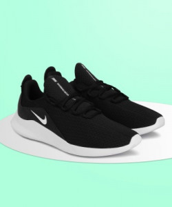 NIKE Viale Training & Gym Shoes For Men(Black)