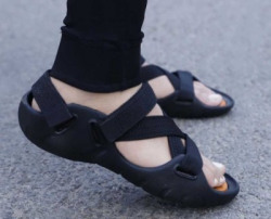 VECHLO Men Black Sandals