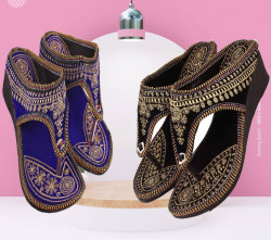 Women Black, Blue Flats Sandal