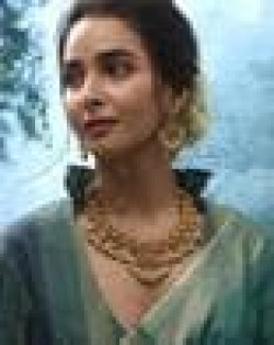 Stone-Studded Necklace & Earrings Set 