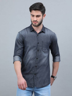 Men Regular Fit Solid Casual Shirt