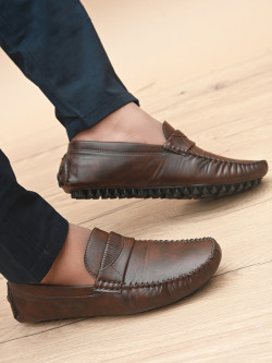 Prolific Men Brown Solid Formal Loafers