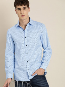 encore by INVICTUS Men Blue Geometric Printed Easy Iron Casual Shirt