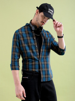 The Indian Garage Co Men Checked Casual Shirt
