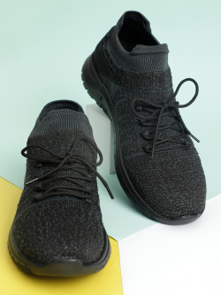 HIGHLANDER Men Textured Knitted Sneakers