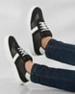 Men Low-Top Lace-Up Sneakers