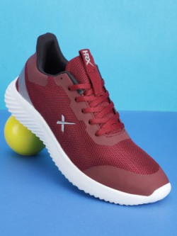 HRX by Hrithik Roshan ACTIVE RUN Running Shoes For Men(Maroon)