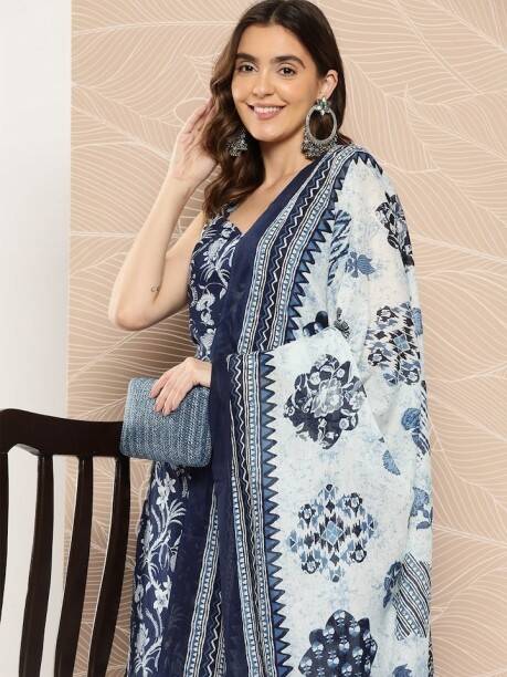LIBAS Women Silk Blend Kurti Pant Dupatta Set Starting ...