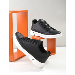 Men Black & White Comfort Insole & Contrast Sole Sneakers