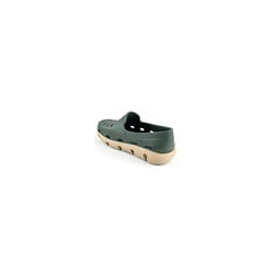 Men Colourblock Slip-On Clogs