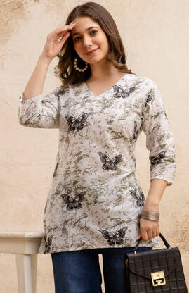 Surhi Women Printed Cotton Blend Straight Kurta(Multicolor)