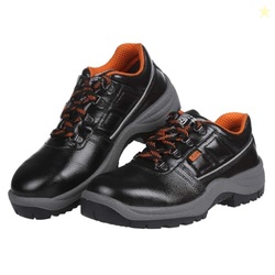 BLACK+DECKER Black Grain Leather Safety Shoes for Men | Antislip, Oil 