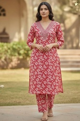 HADIA ATTIRE Women Cotton Blend Kurti Pant Set