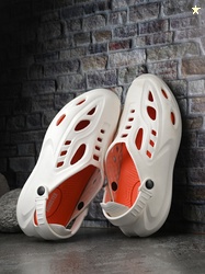 Roadster The Lifestyle Co. Men White Cushioned Comfort Clogs