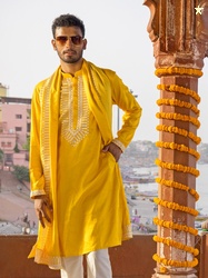VASTRAMAY Men Yellow Embroidered Kurta