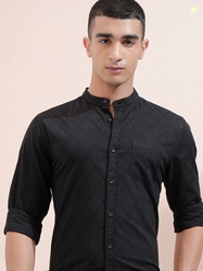 HIGHLANDER Highlander Men Jacquard Textured Solid Mandarin Collar Casu