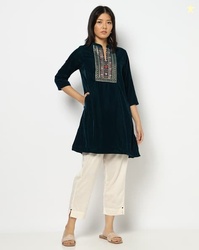 YOUSTA Women Straight Kurta with Yoke Embroidery