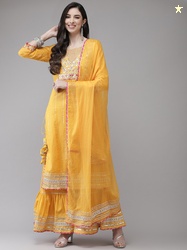 Ishin Women Mustard Yellow Embroidered Regular Gotta Patti Kurta with 