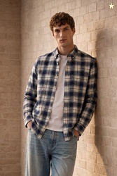 Snitch Men Regular Fit Checkered Button Down Collar Casual Shirt