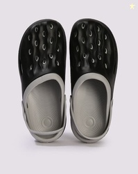 YOUSTA Men Perforated Clogs